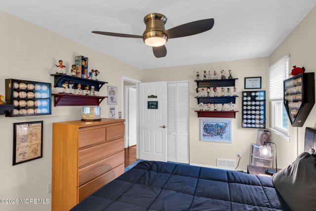 6 Hudson Bay Terrace, Marlboro, NJ 07746