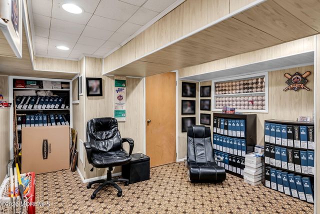 6 Hudson Bay Terrace, Marlboro, NJ 07746