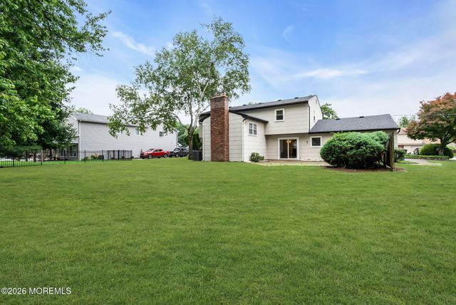 6 Hudson Bay Terrace, Marlboro, NJ 07746