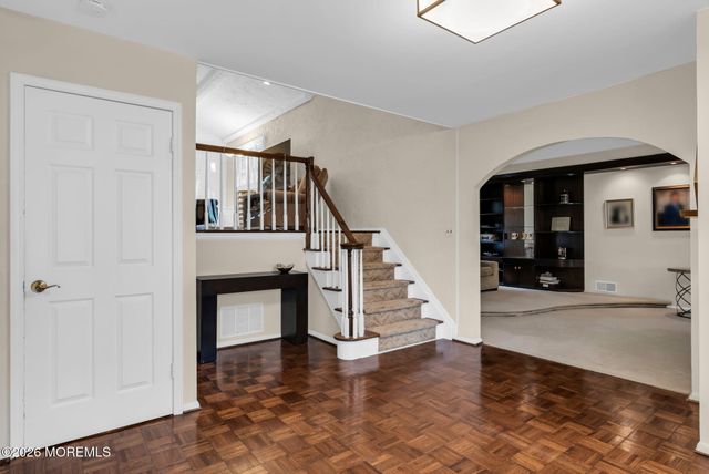 6 Hudson Bay Terrace, Marlboro, NJ 07746