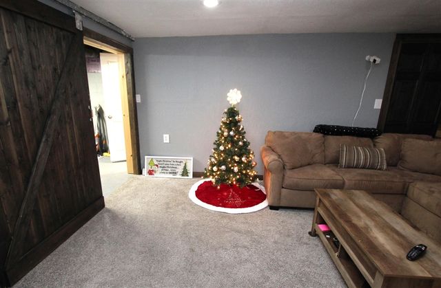 313 N Linden Avenue, Fremont, MI 49412