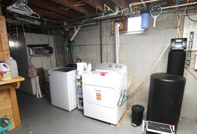 313 N Linden Avenue, Fremont, MI 49412