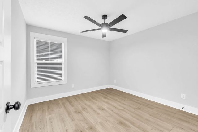 154 Monaghan Dr, Clarksville, TN 37042