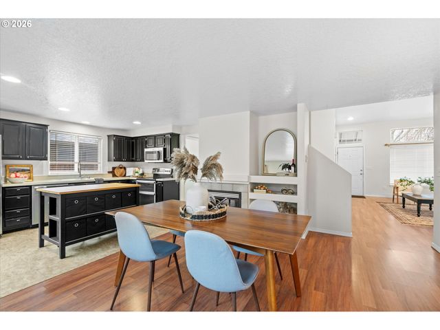 17620 Se 17TH Cir, Vancouver, WA 98683
