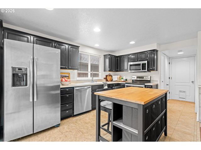 17620 Se 17TH Cir, Vancouver, WA 98683