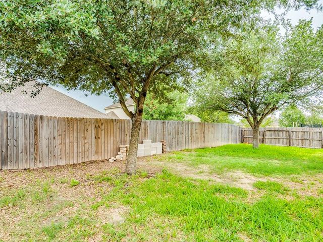 157 Maplewood S, Kyle, TX 78640