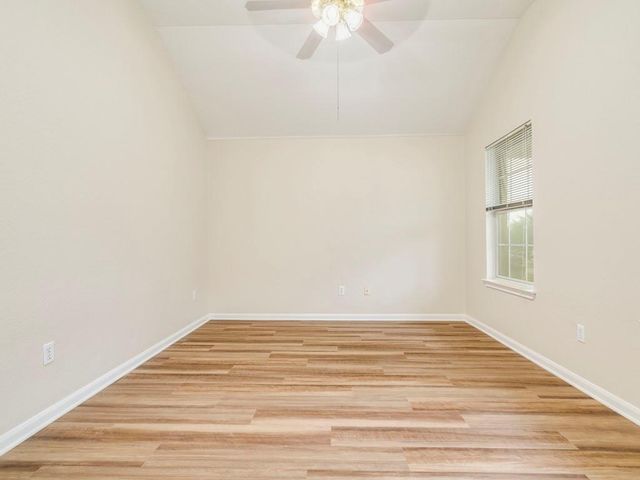 157 Maplewood S, Kyle, TX 78640
