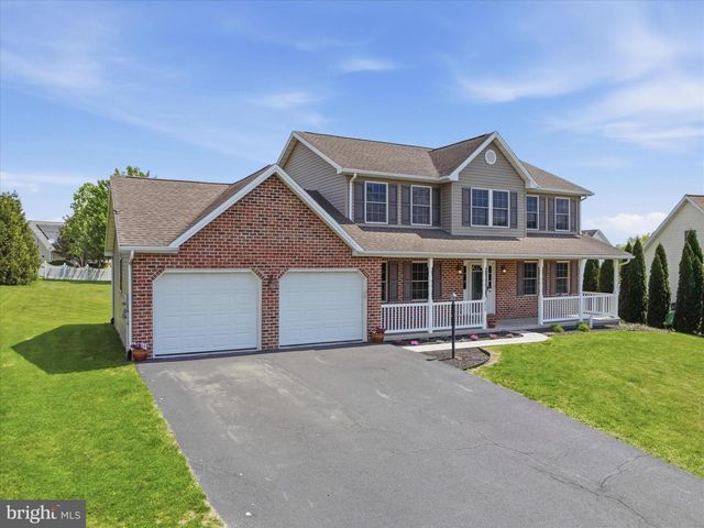 1420 MILLENNIUM DR, Chambersburg, PA 17202