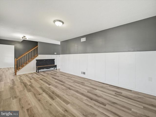 1420 MILLENNIUM DR, Chambersburg, PA 17202