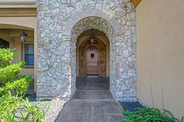 1721 Calabria Way, Roseville, CA 95747