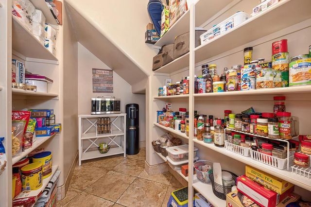 1721 Calabria Way, Roseville, CA 95747