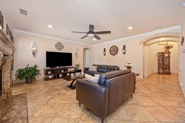 1721 Calabria Way, Roseville, CA 95747