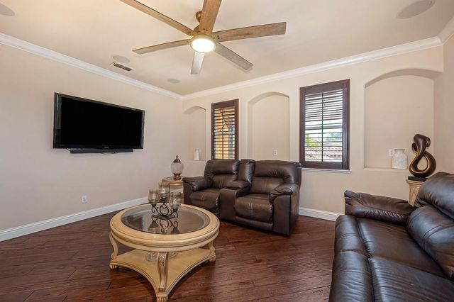 1721 Calabria Way, Roseville, CA 95747