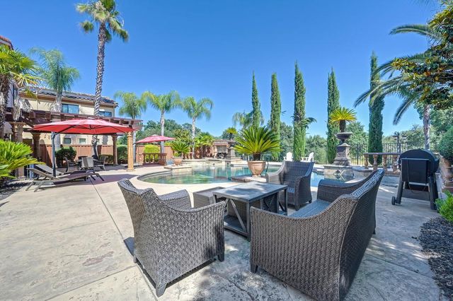 1721 Calabria Way, Roseville, CA 95747