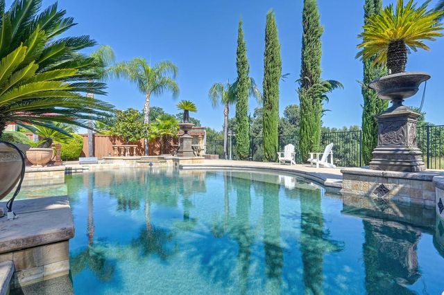 1721 Calabria Way, Roseville, CA 95747
