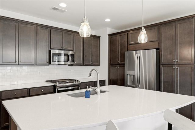 108 VICEROY WAY, Lake Frederick, VA 22630