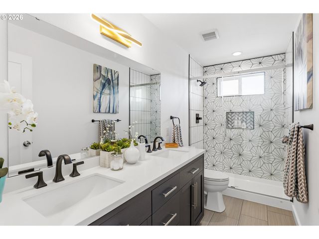 2636 Se Gladstone St, Portland, OR 97202