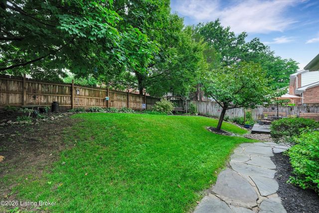 7109 Blazier Ct, Louisville, KY 40228