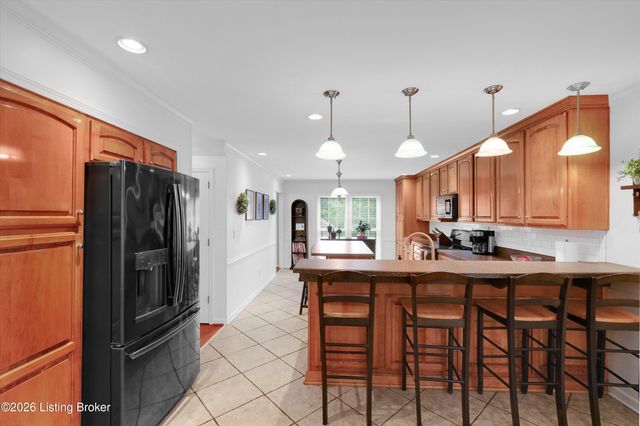 7109 Blazier Ct, Louisville, KY 40228