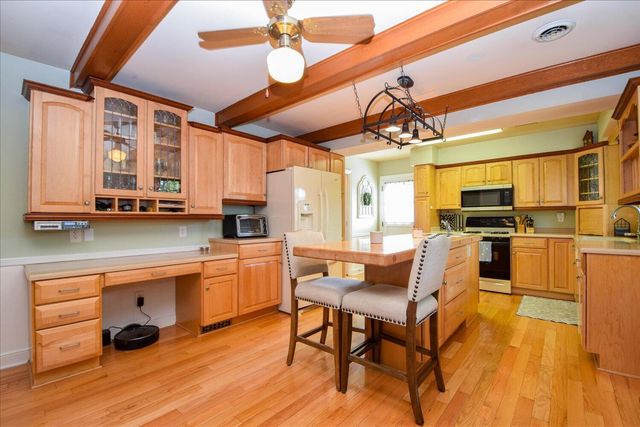 4743 Woodley DR, Roanoke, VA 24018
