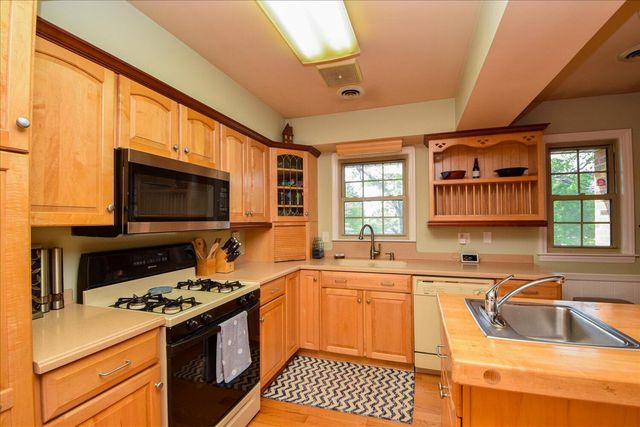 4743 Woodley DR, Roanoke, VA 24018