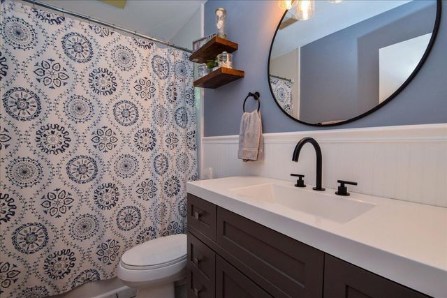 4743 Woodley DR, Roanoke, VA 24018
