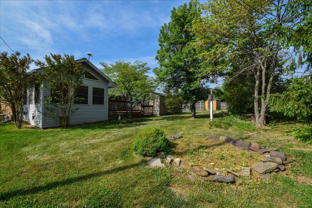 4743 Woodley DR, Roanoke, VA 24018