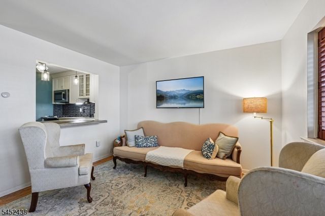 25 River Rd 3 B, Nutley Twp., NJ 07110