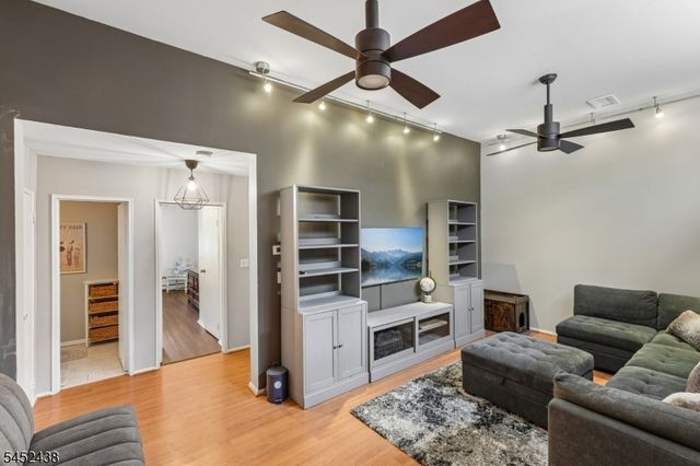 25 River Rd 3 B, Nutley Twp., NJ 07110