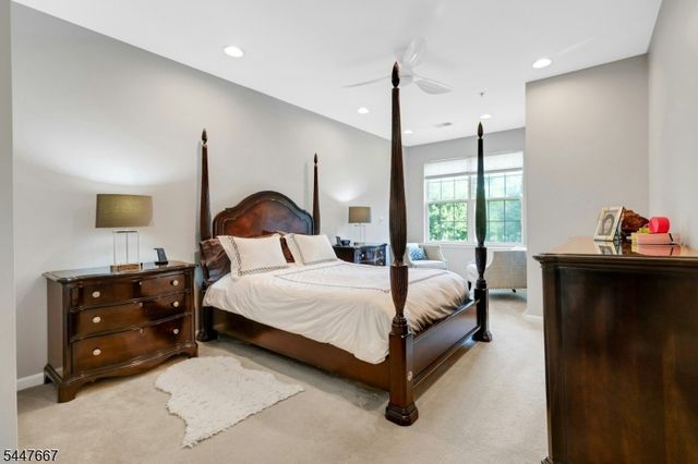 905 Brook Hollow Dr 905, Hanover Twp., NJ 07981