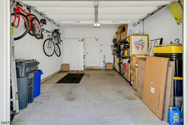 905 Brook Hollow Dr 905, Hanover Twp., NJ 07981