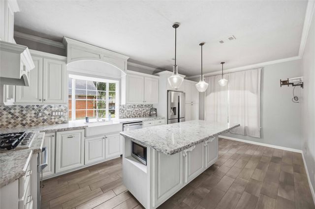 7406 Marble Glen Lane, Houston, TX 77095