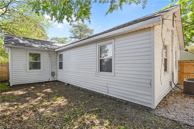9 Quackenbush PL, Portsmouth, VA 23702