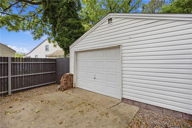 9 Quackenbush PL, Portsmouth, VA 23702