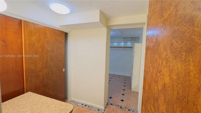 18350 SW 214th St, Miami, FL 33187