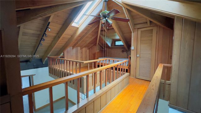 18350 SW 214th St, Miami, FL 33187