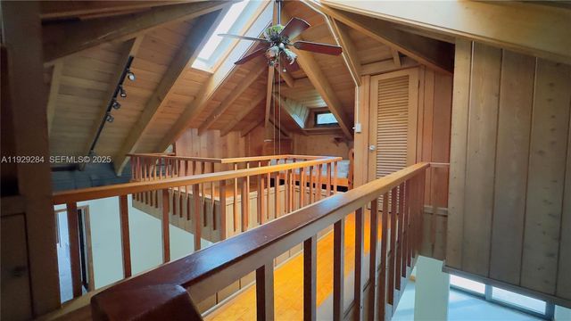 18350 SW 214th St, Miami, FL 33187