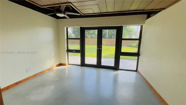 18350 SW 214th St, Miami, FL 33187