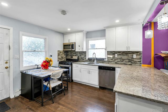 80 E 19th Street, Huntington Station, NY 11746
