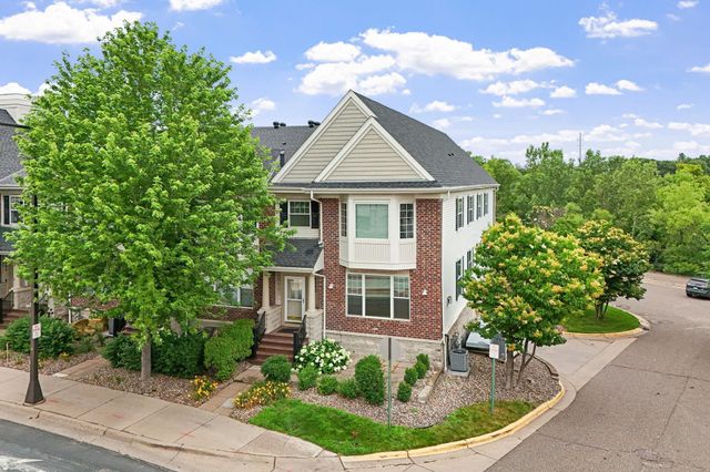 8202 Golden Valley Road, Golden Valley, MN 55427