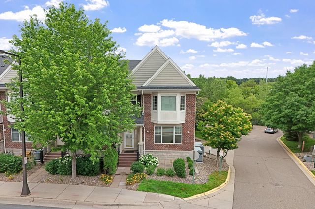 8202 Golden Valley Road, Golden Valley, MN 55427