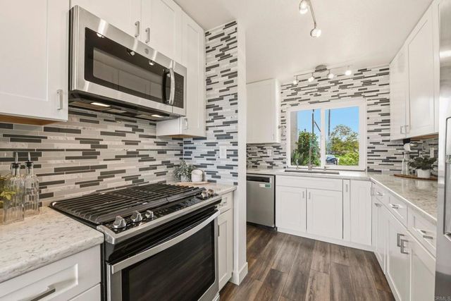 6717 Clover Court, Carlsbad, CA 92011