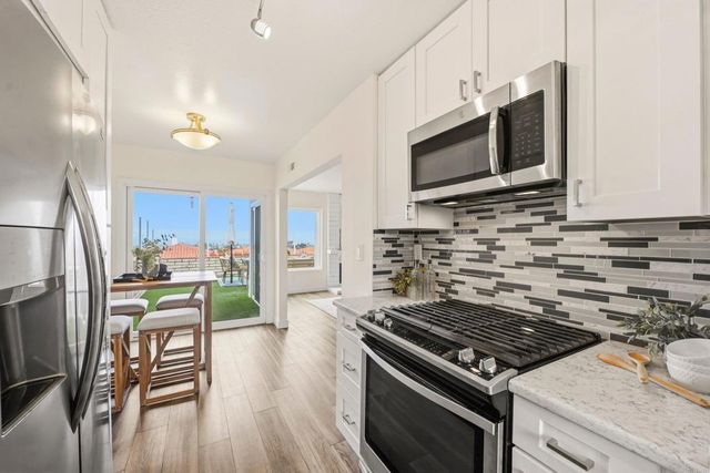 6717 Clover Court, Carlsbad, CA 92011