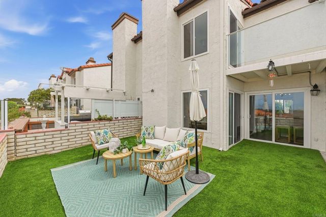 6717 Clover Court, Carlsbad, CA 92011