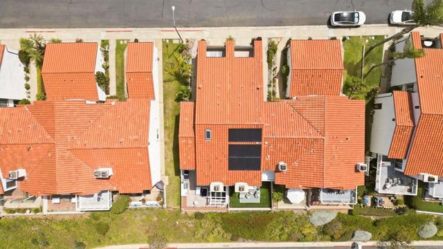 6717 Clover Court, Carlsbad, CA 92011