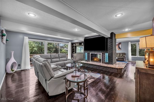 2655 Fairwood Drive, Pepper Pike, OH 44124