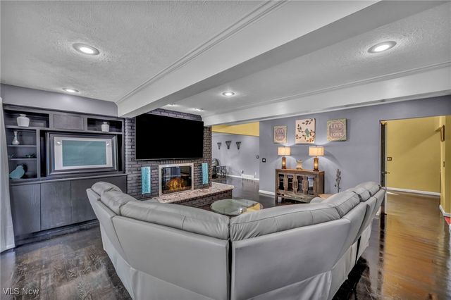 2655 Fairwood Drive, Pepper Pike, OH 44124