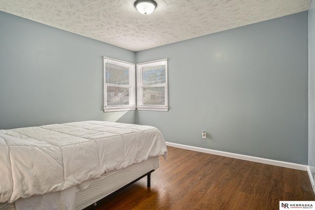 9551 Taylor Street, Omaha, NE 68134