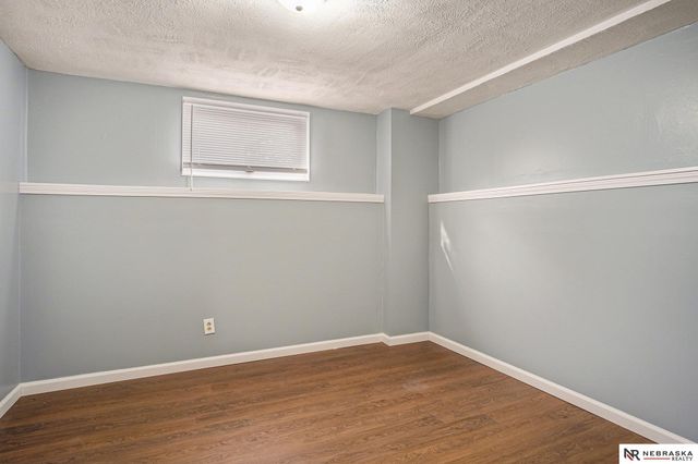 9551 Taylor Street, Omaha, NE 68134