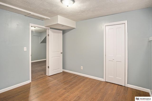 9551 Taylor Street, Omaha, NE 68134